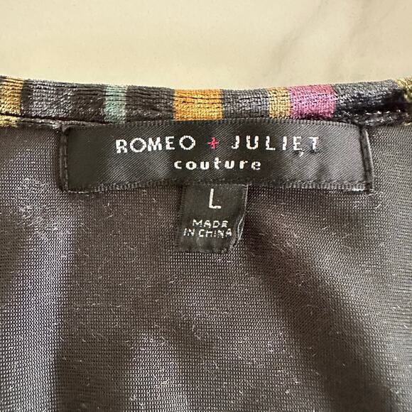 Romeo + Juliet
Crushed Velvet Dress with Sheer Back and Incredible Detail - Picture 13 of 15